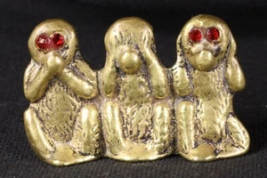 Three wise monkeys sculpture. Garnet eyes. Sculpture three wise monkeys. Maroon - Picture 1 of 10
