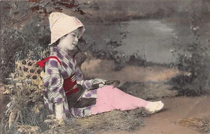 Japan - Geisha taking some rest - Picture 1 of 2