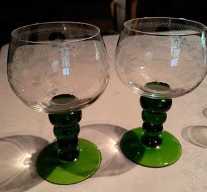 Eisch grün gestielte geätzte Trauben- und Weingläser - Bild 1 von 5