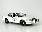 2002 Ford Crown Victoria blanc CHP California Highway Patrol 1/18 dernière version