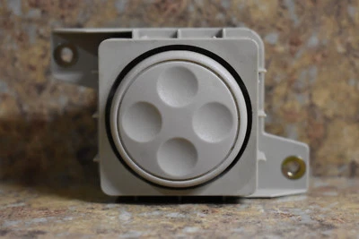 Interruptor de control de ajuste del asiento del lado del pasajero delantero derecho AUDI A6 S6 1998-2005 Foto 1 de 3