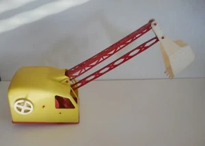 VINTAGE OLD TOY PLASTIC EXCAVATOR WITH DRIVER YUGOSLAVIA WORKING CONDITION - Picture 1 of 5