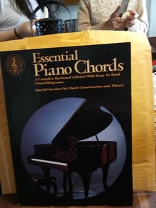 Essential Piano Chords by East Coast Books , paperback - Picture 1 of 1