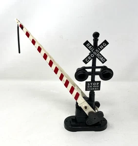 MTH Automatic Crossing Gate & Signal O/O27 Gauge - Picture 1 of 5