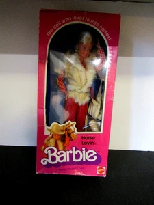 Bambola Barbie Mattel Horse Lovin' 1982 vintage una bambola Barbie western 1757 nuova con scatola - Foto 1 di 5