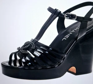 CHANEL black PATENT LEATHER PLATFORM SANDALS CC LOGO 38,5 - Picture 1 of 14