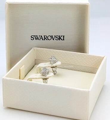 NUEVO 100% Auténtico SWAROVSKI Blanco Pavé 3D Estrella Dextera Pendientes 5700322 Foto 1 de 4