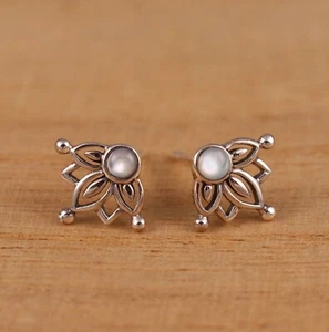 925 Sterling Silver Lotus Flower Mother of Pearl Stud Earrings Gift Boxed - Picture 1 of 7