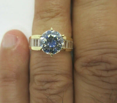 14K Gold Cubic Zirconia Engagement Ring      4.60 Grams - Image 1 of 4