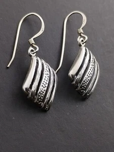 Vintage  925 Sterling Silver Textured Hook Dangle Earrings  - Picture 1 of 6
