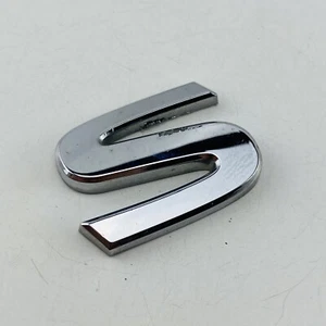 2012-2017 Nissan Versa Emblem Logo Symbol Letter Badge Trunk Gate Rear OEM E25S - Picture 1 of 6