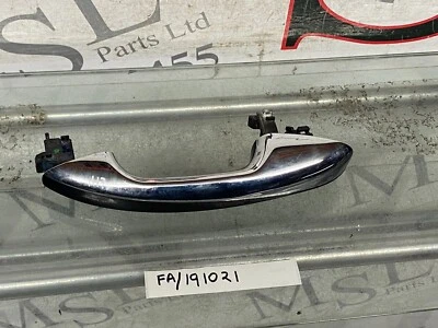 MERCEDES BENZ W222 S CLASS 2016 FRONT DOOR EXTERIOR HANDLE LEFT SIDE KEY LESS GO - Image 1 of 4