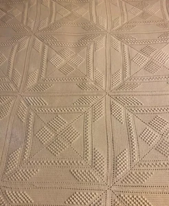 Vintage Hand-Crocheted Ivory Bedspread Popcorn Stitch Star/Diamond 90"x56" - Picture 1 of 8