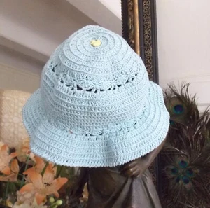 CHAPEAU BOB CROCHET MAIN FRANCAIS SUR COMMANDE - Picture 1 of 4