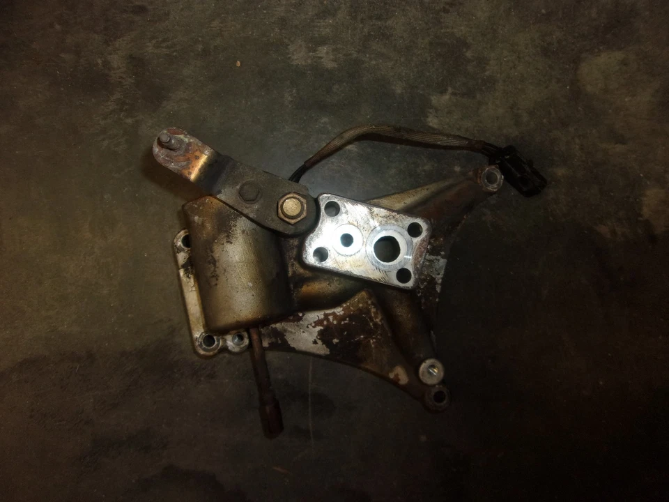 95-98 Ford 7.3 E250 E350 E450 Powerstroke Turbo Diesel PEDESTAL  Foto 1 de 1