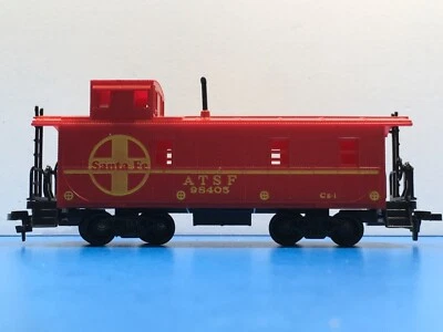 HO Scale “ATSF Santa Fe” 98405 Freight Train Caboose Car - Image 1 of 4
