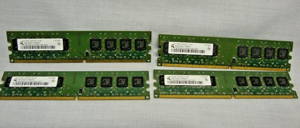Qimonda HYS64T 128020 EU-3S-B2 4GB (4X1GB) 2RX8 PC2-5300U MEMORY - Image 1 of 2
