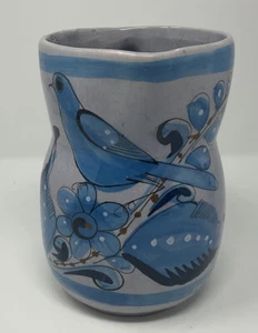 JARRA DE CERÁMICA TONALA VINTAGE ESMALTADA CON FLORES DE PÁJARO AZUL PINTURA A MANO MÉXICO - Imagen 1 de 8