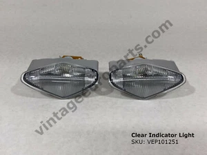 Clear 2x Indicator Lights Mercedes 220SE 280SE 3.5 220SE W111 W108 W109 W112 - Picture 1 of 3