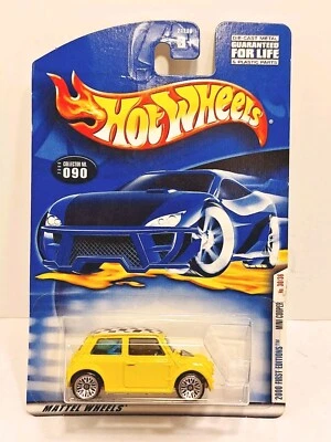 Hot Wheels 2000 First Editions 30/36 Yellow Mini Cooper #90 Diecast Mattel - Image 1 of 4