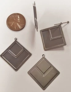12 VINTAGE STEEL RAISED DECO DIAMOND 31mm. SILVER STAMPING FINDING PENDANTS N19 - Picture 1 of 2
