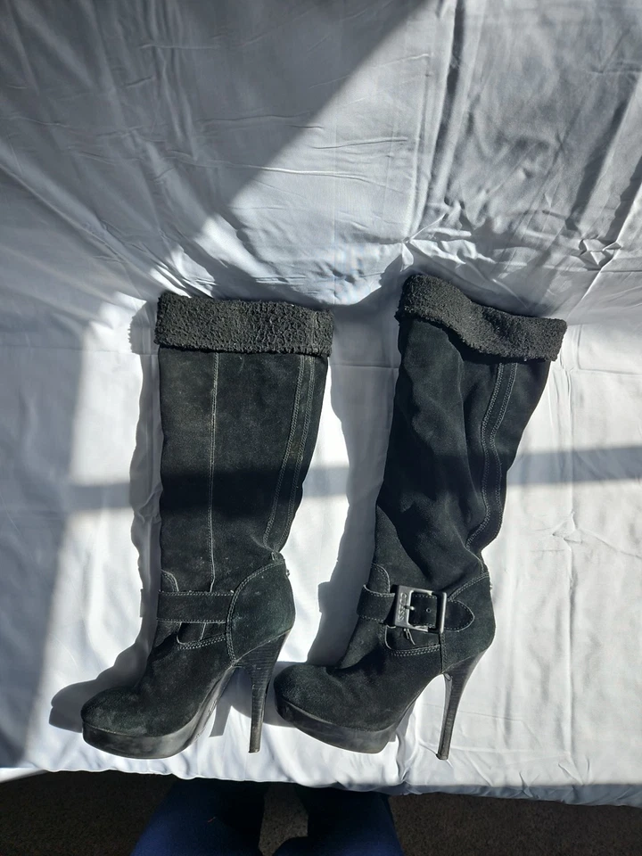 Guess Botas 15" de Alto Negras Botas Tacones Altos Talla 7 M Usadas  Foto 1 de 4