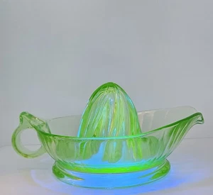 Alesatore spremiagrumi cadmio epoca depressione vaselina green glow eamer. - Foto 1 di 15