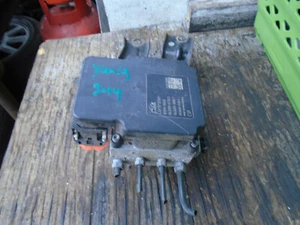 TOYOTA YARIS MK3 2014 1.3 GASOLINA ABS BOMBA Y MODULADOR 445400D020 - Imagen 1 de 5