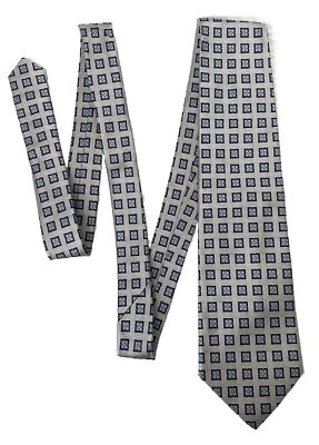 Corbata Lands' End Plateada Cuadros Tejida Seda Hecha en EE. UU. 58,5" L 3,5" W Foto 1 de 4