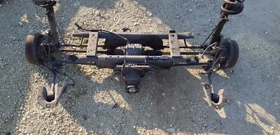 DACIA DUSTER 4x4 PONTE TELAIO ASSALE DIFFERENZIALE SEMIASSE PINZA POSTERIORE - Immagine 1 di 4