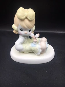 Precious Moments Figur - A Friend Is Someone Who Cares ~ - Bild 1 von 7