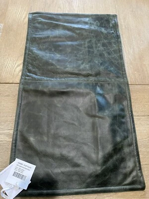 Funda de almohada de cuero verde Pottery Barn Goana Villa Kona 14x26" Foto 1 de 2