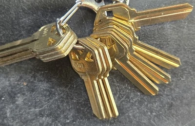 Lot of 10 KW1 Key Blanks – Kwikset Compatible – Residential House Door Key Blank - Image 1 of 3