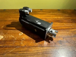 Rexroth MSK040C-0600-NN-M1-UG1-NNNN Servomotor - Bild 1 von 6