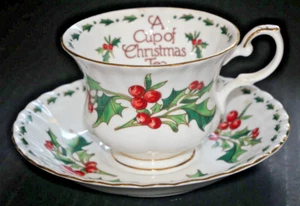 Waldman House Una taza de porcelana de hueso de té de Navidad taza y platillo Taiwán ROC - Imagen 1 de 7
