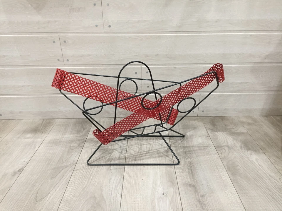 Porte Revues Papillon Vintage Tôle Rouge  Rigitule Perforée Années 50 Rockabilly - Photo 1/4