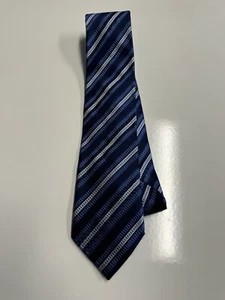 Corbata de seda Canali. Rayas azules texturizadas. "59"" x 3,75""" - Imagen 1 de 4
