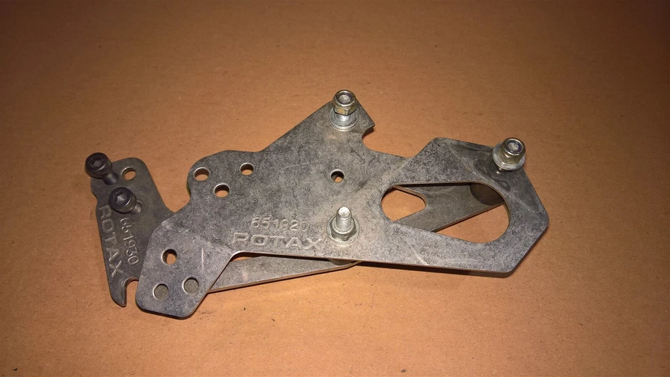 Conjunto de placa de retención de montaje CDI bobina de encendido Kart Rotax Max EVO 651920 651930 Foto 1 de 1