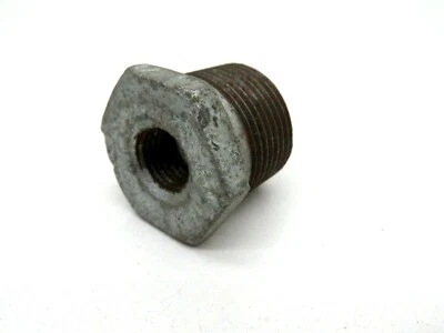 Cast Iron Pipe Reducer Reducing Bushing 1/4" NPT to 3/4" NPT Pipe Size - Image 1 of 4