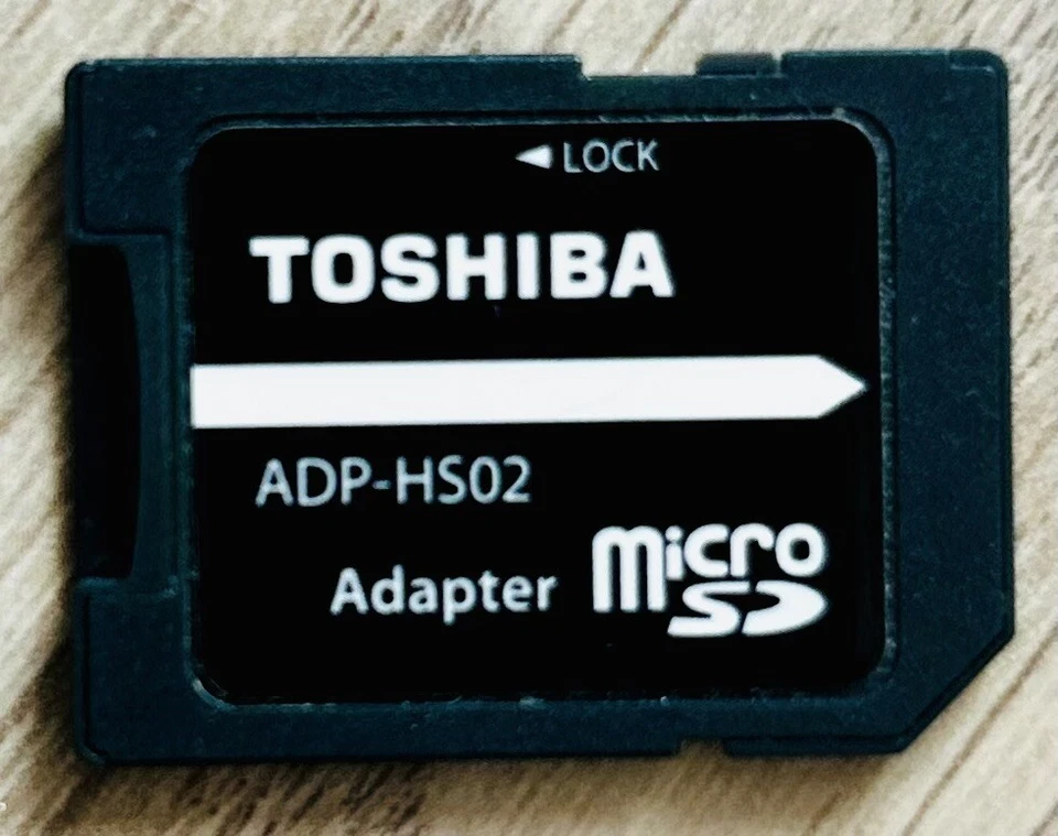 Adaptador Toshiba MicroSD a SD ADP-HS02 Foto 1 de 2