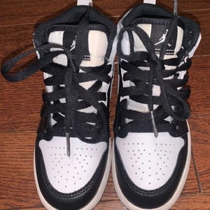Nike Air Jordan 1 Mid White Black (TD) BQ6933-100 Toddler Shoes - Picture 1 of 8