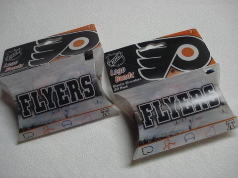 LOT OF 2 FOREVER COLLECTIBLES LOGO BANDZ PHILADELPHIA FLYERS ELASTIC BRACELETS Cover