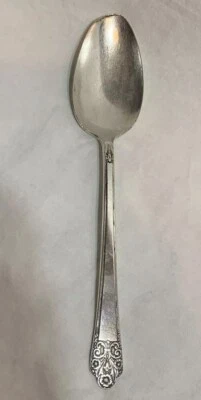 Cuchara para servir original con plato de plata Rogers Deluxe - plata preciosa Foto 1 de 4