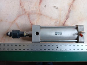 SMC NCDA1B325-0600 ZYLINDER 3-1/4 ZOLL BOHRUNG 6 ZOLL HUB MIT 3G1-31D SCHWIMMGELENK - Bild 1 von 8