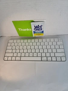 Apple Magic Keyboard with Touch ID  - A2449 -White - Lightning. Working Good - Picture 1 of 5