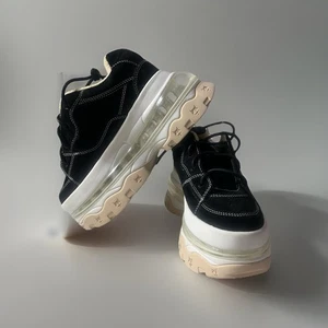 Naked Wolfe Fierce Cloud Damen-Sneaker US6/EU36 schwarz/beige Plateau-Stil Virgo - Bild 1 von 7