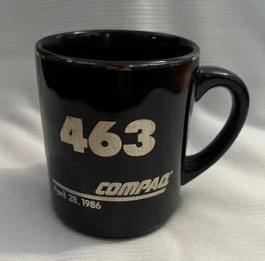 Taza de café negra COMPAQ Computers 463 Fortune 500 1986 vintage uso o exhibición - Imagen 1 de 8