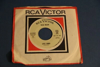 WILLIE NELSON "LITTLE THINGS" RCA NM- WLP DJ PROMO 45 RPM  - Image 1 of 2