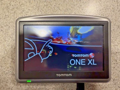 TomTom XL GPS Navigation N14644 USA & Canada Map, Car Charger + USB cable bundle - Image 1 of 4