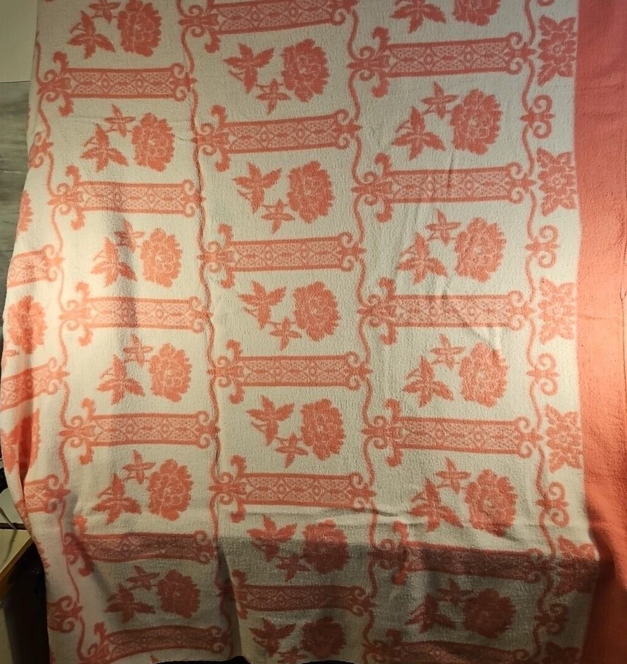 Vintage 1950's Blanket Salmon Pink Peach w Flower Camp Blanket? Cottage Art Deco - Image 1 of 4